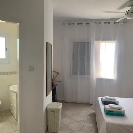 Kings Palace - Stylish, Modern 2 Bed With Sea Views Apartament *